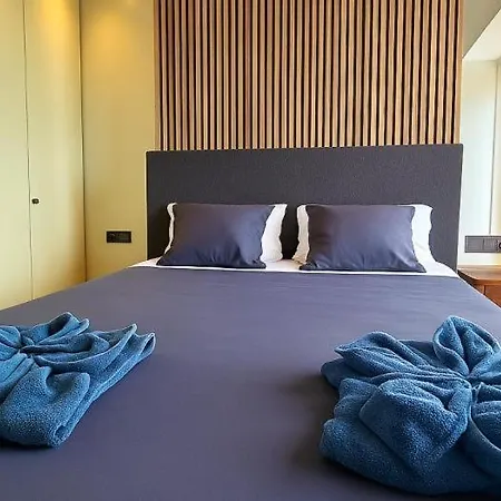 Rivendale 2 Bedroom 2 Bathroom With Balcony And Sea Views In The Nogalera Complex By Namaste Elite * Torremolinos